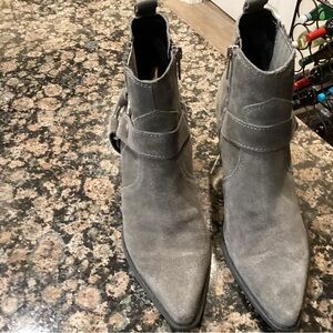 Marc Fisher Hallie Gray Suede Ankle Boot size 7